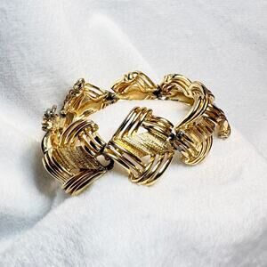 Coro Pegasus Gold-Tone Cast‑Link Bracelet with Safety Chain, Collectible